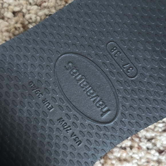 Havaianas sz 7/8 Sandals - Picture 3 of 7